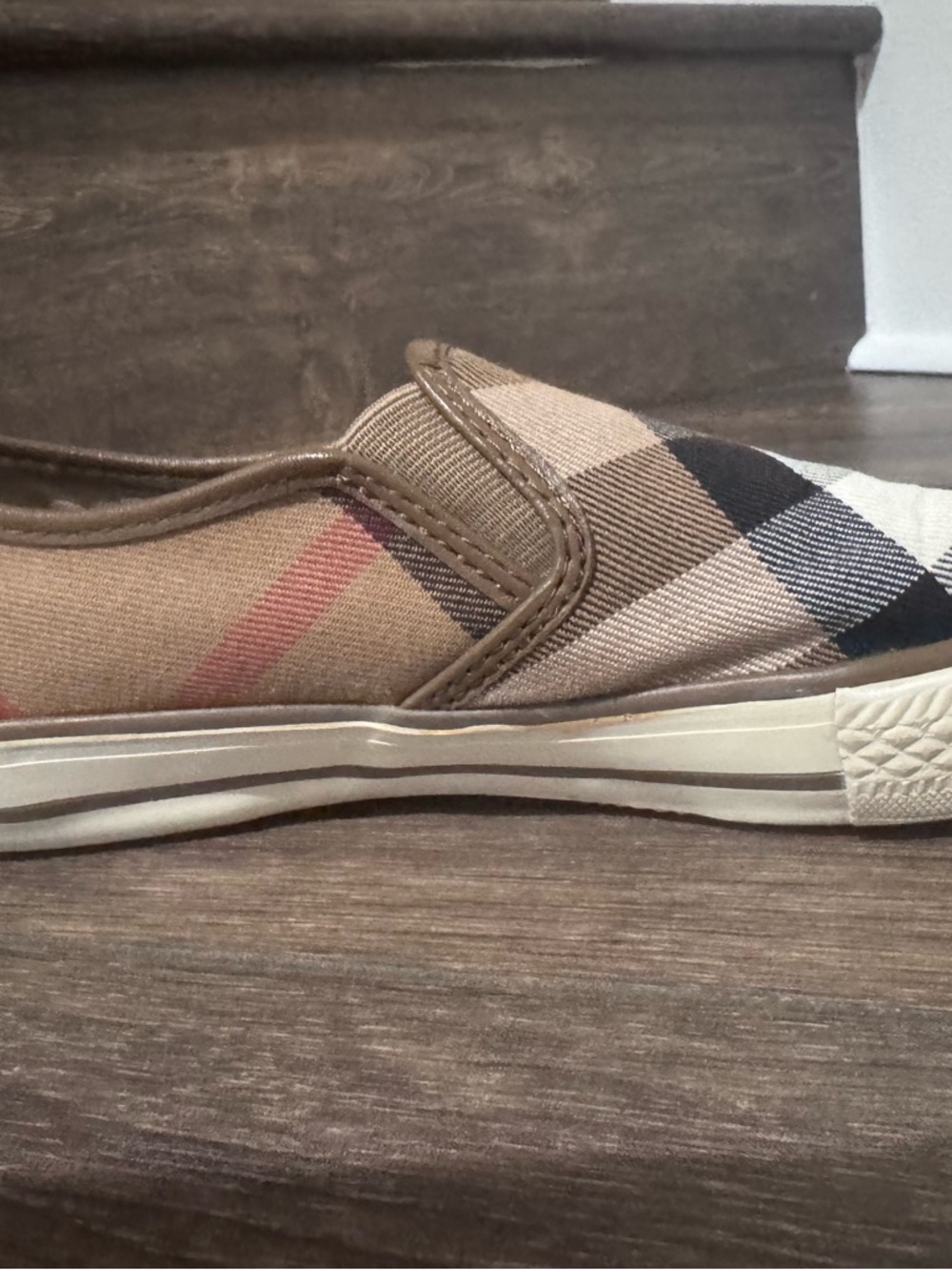 Burberry Slip On Sneakers - Picture 8 of 11